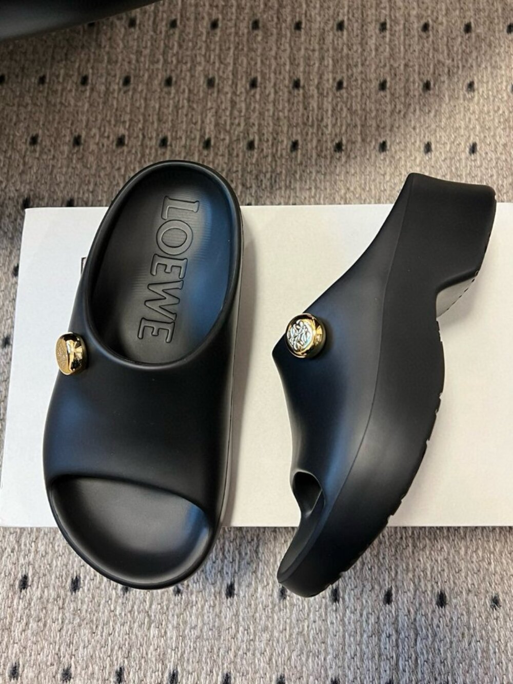 LOEWE 2026 new slippers